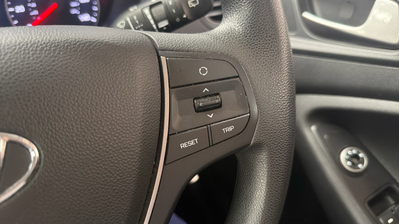 Hyundai i20 1.2 MPi S Connect 5dr Petrol Hatchback